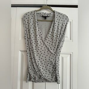 Sleeveless grey blouse